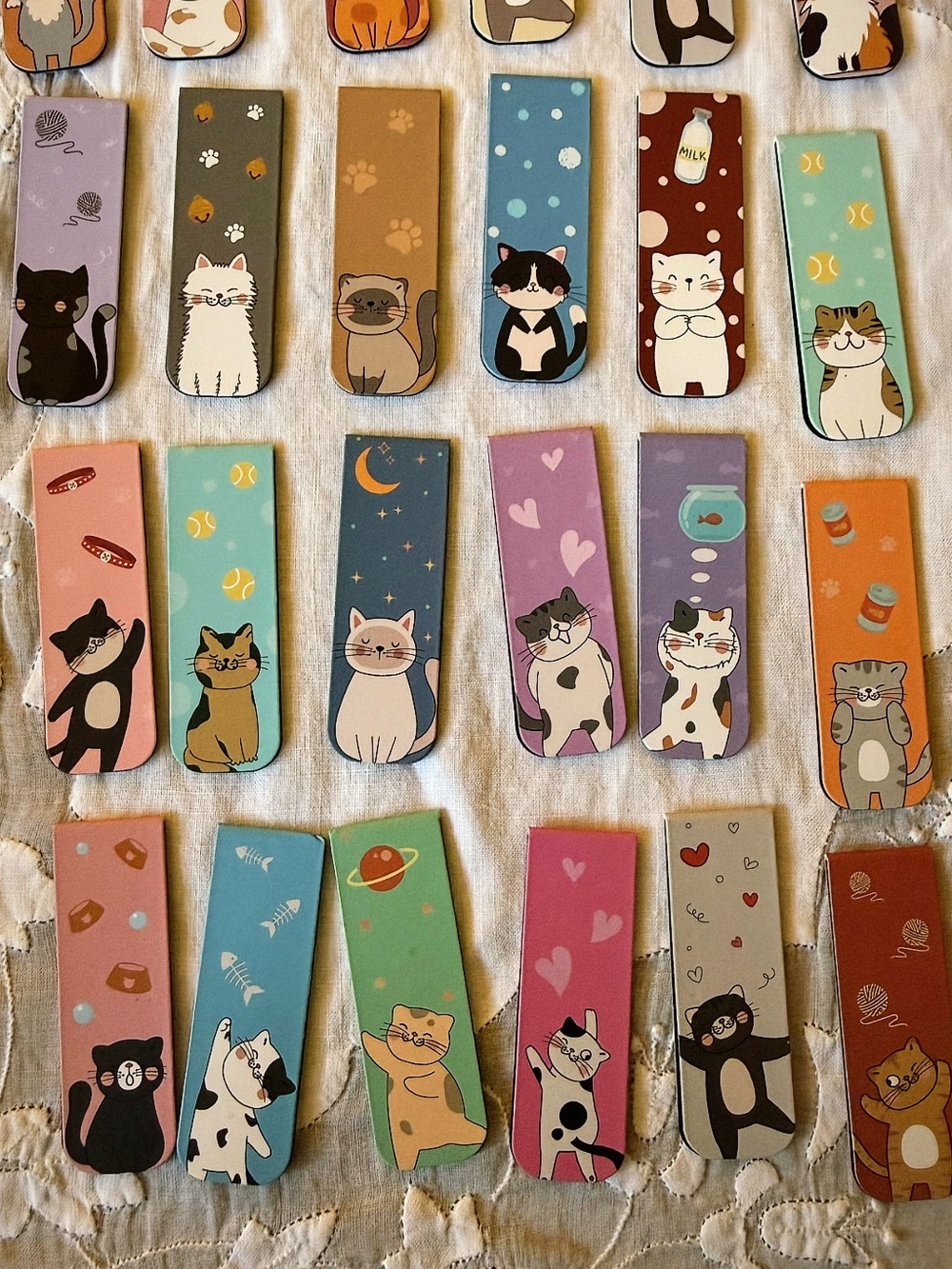 2 set Cat Magnetic Bookmarks - Random Selection or comment which cat color